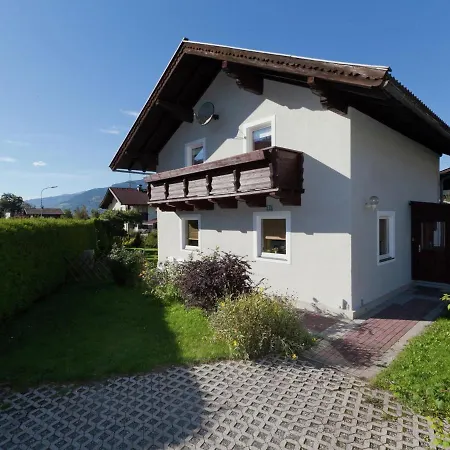 בית נופש Comfortable Holiday Near Lake In Salzburg *